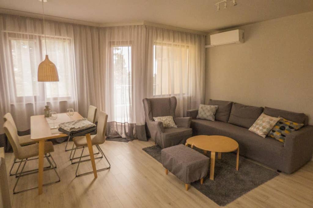 Private Apartment In Cypress Complex 12 Varna Eksteriør billede